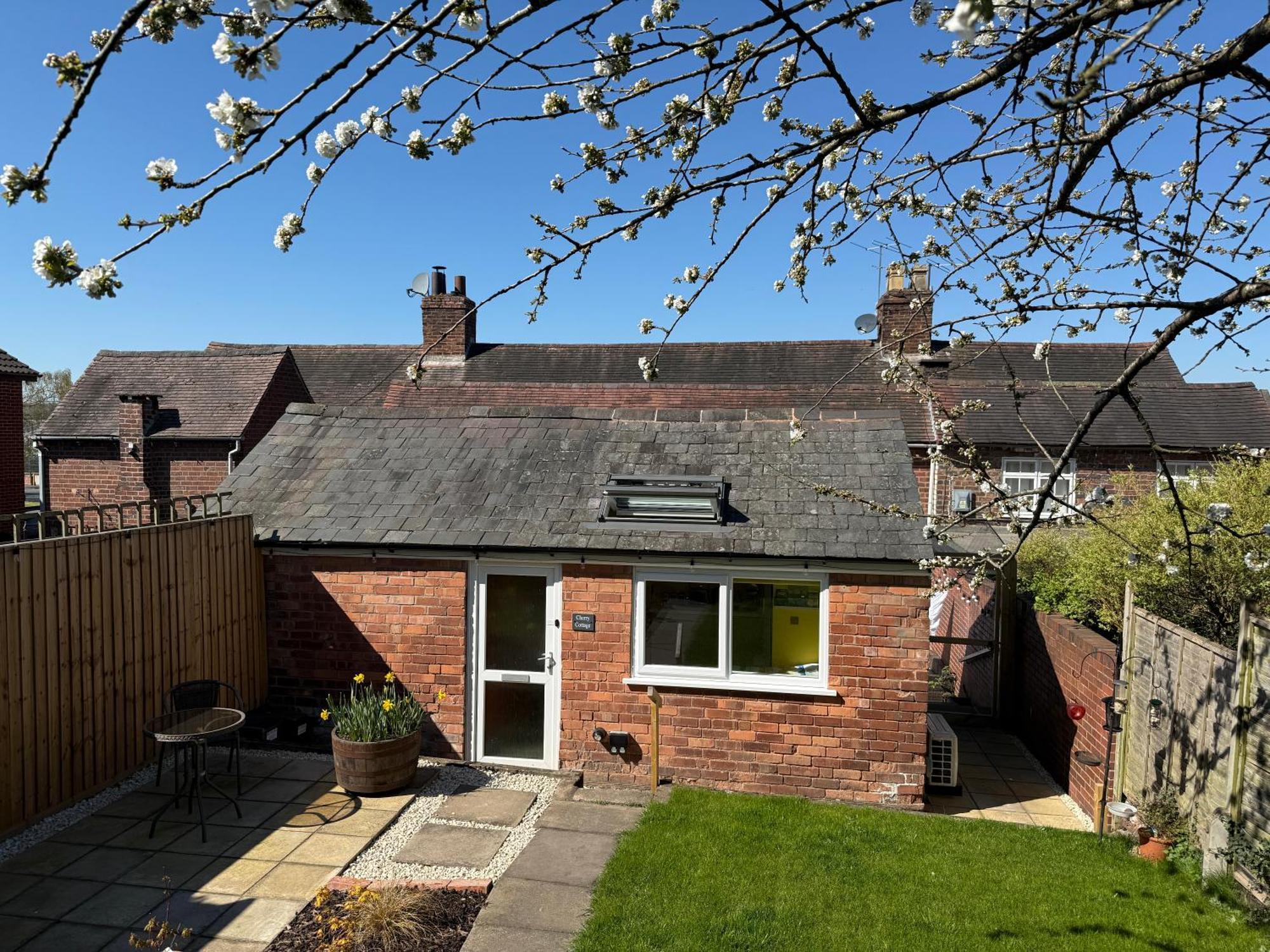 Cherry Cottage Retro Stay, Stourport Εξωτερικό φωτογραφία